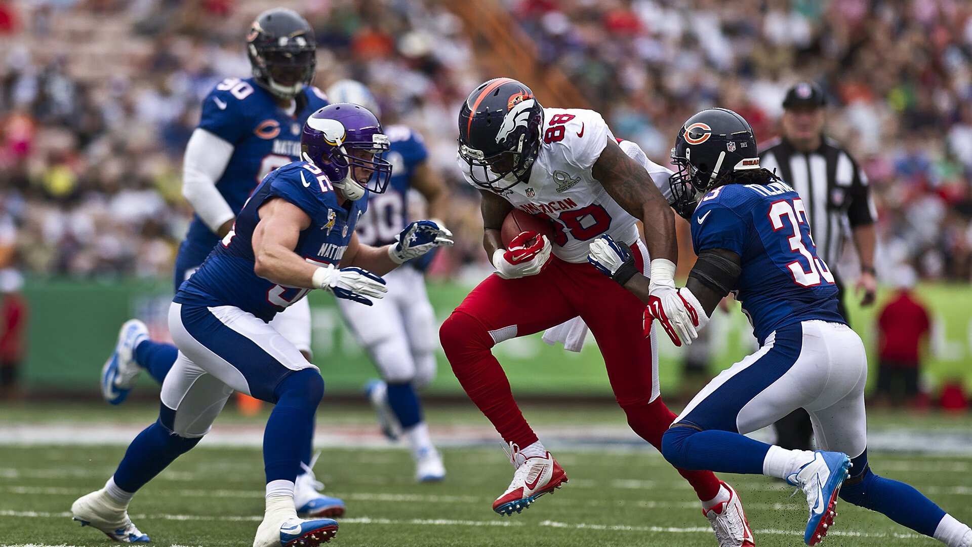 _极地雪地赛车:冰天雪地中的极速狂飙_,北极雪地车